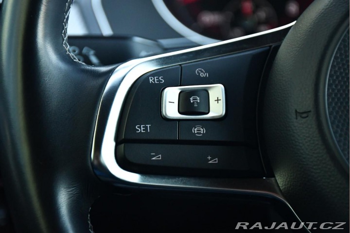 Volkswagen Arteon 2,0TSi R-LINE NAVI ČR 1.M 2020