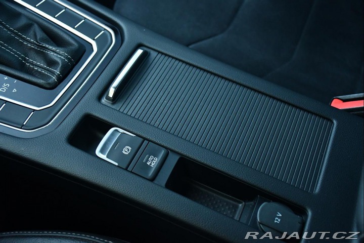 Volkswagen Arteon 2,0TSi R-LINE NAVI ČR 1.M 2020