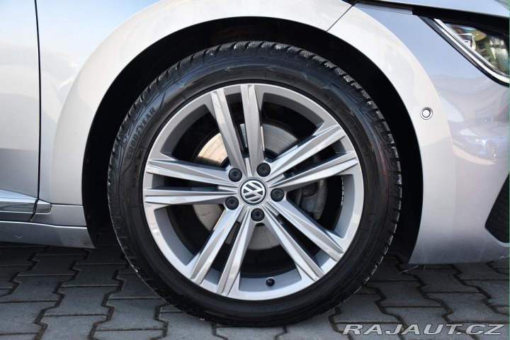 Volkswagen Arteon 2,0TSi R-LINE NAVI REZERV 2020