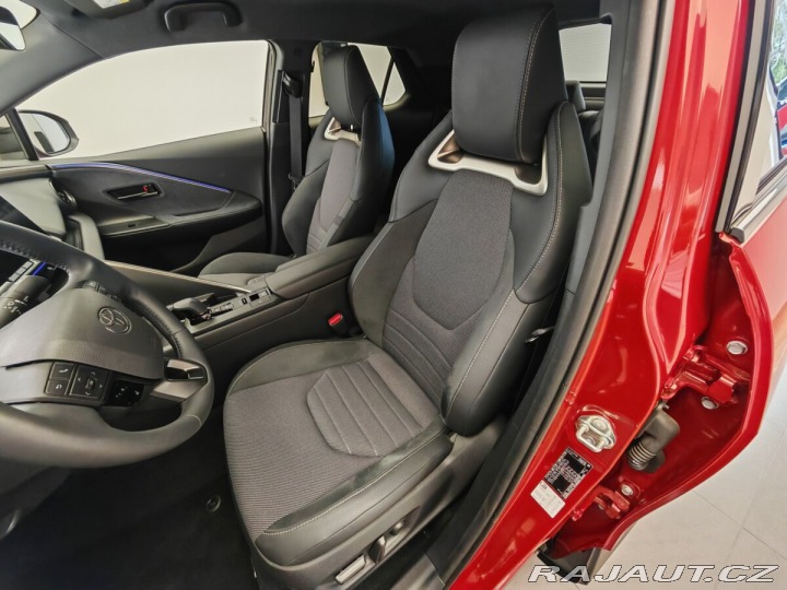 Toyota C-HR 2,0 Hybrid e-CVT Executiv 2024