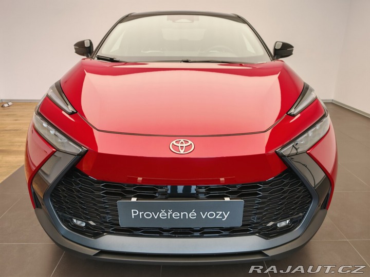 Toyota C-HR 2,0 Hybrid e-CVT Executiv 2024