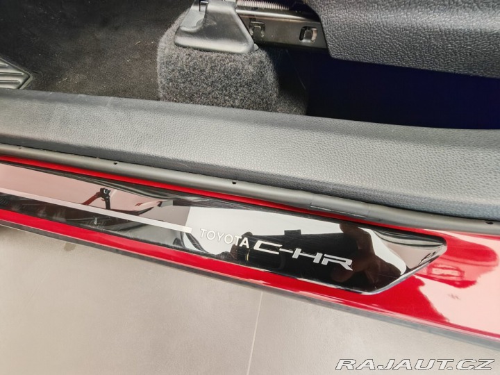 Toyota C-HR 2.0 Hybrid 4x2 Executive 2024