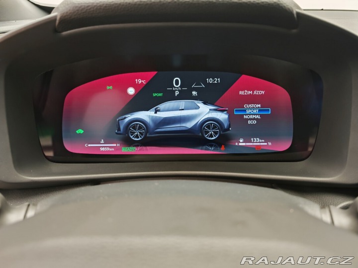 Toyota C-HR 2,0 Hybrid e-CVT Executiv 2024