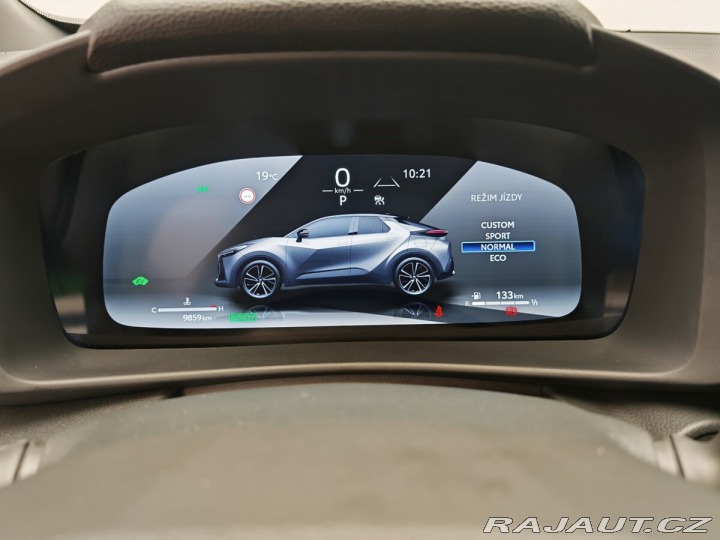 Toyota C-HR 2,0 Hybrid e-CVT Executiv 2024