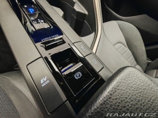 Toyota C-HR 2,0 Hybrid e-CVT Executiv 2024