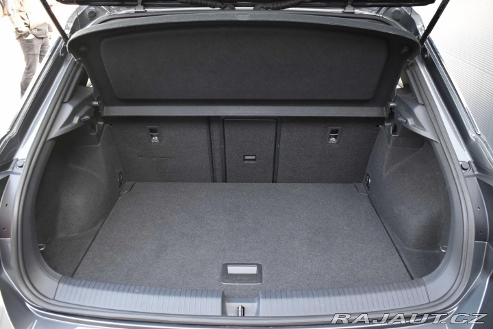 Volkswagen T-Roc R 221kW*4x4*TAŽNÉ*MODEL 2 2022