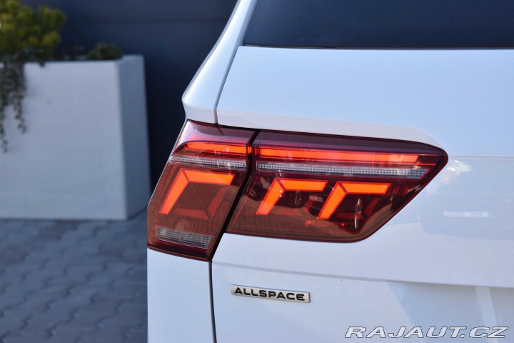 Volkswagen Tiguan Allspace 4x4 147kW R-LINE*TAŽNÉ*7. 2022