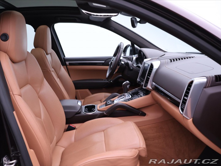 Porsche Cayenne 4,1 V8 283kW S Platinum D 2016