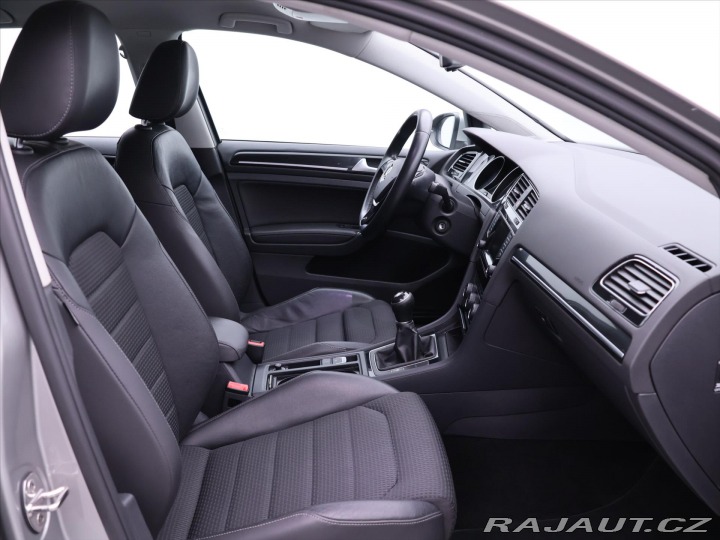 Volkswagen Golf 1,6 TDI Highline CZ 2015