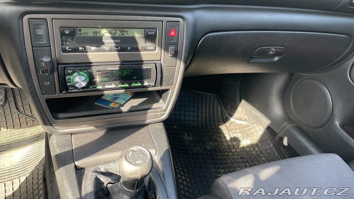 Volkswagen Passat 2003