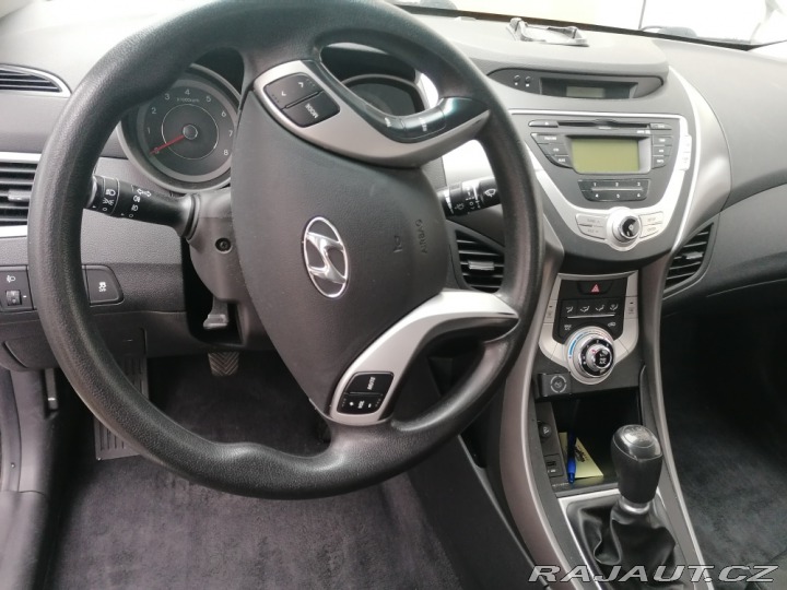Hyundai Elantra 2012