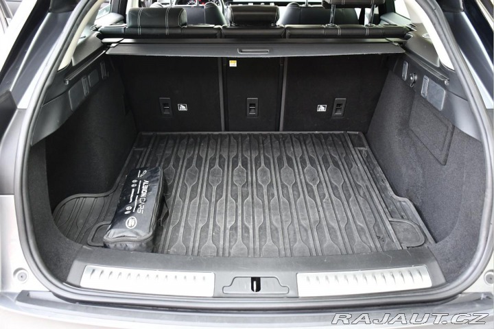 Land Rover Range Rover Velar P300 SE MERIDIAN 1M ČR 2020