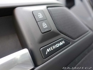 Land Rover Defender 110 3,0 X-Dynamic SE D200 2025