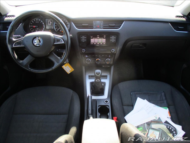 Škoda Octavia 1,6 TDi 77kw Ambiente, po 2015