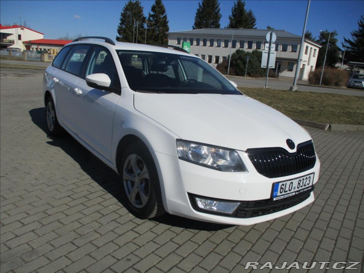 Škoda Octavia 1,6 TDi 77kw Ambiente, po 2015