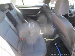 Škoda Octavia 1,6 TDi 77kw Ambiente, po 2015