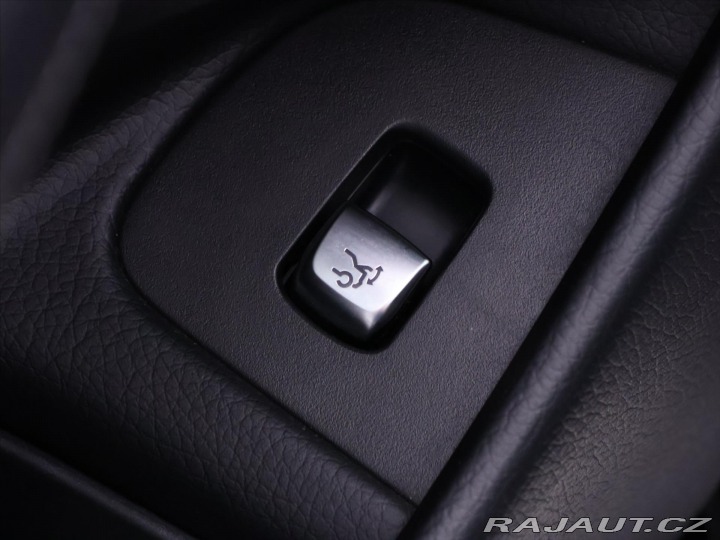 Mercedes-Benz E 2,0 E 220d 143kW DPH 2018