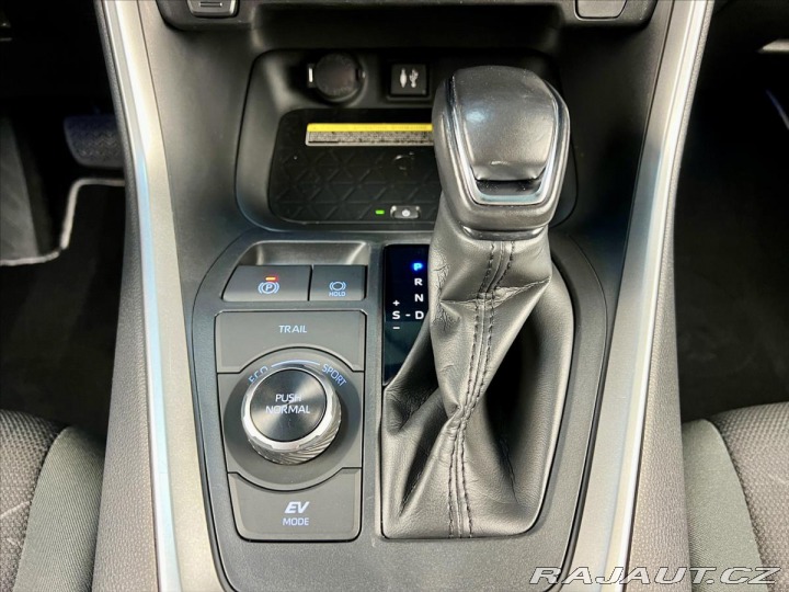 Toyota RAV4 2,5 HYBRID e-CVT AWD COMF 2019