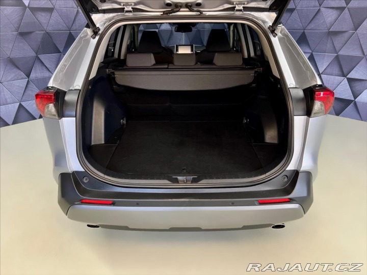 Toyota RAV4 2,5 HYBRID e-CVT AWD COMF 2019