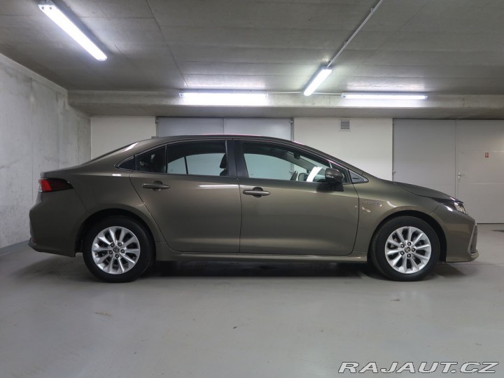 Toyota Corolla 1.8Hybrid,CZ,1Maj,Comfort 2020