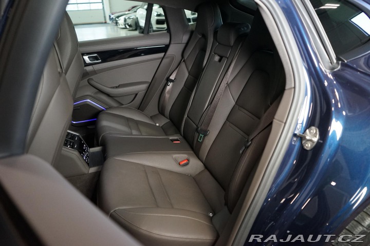 Porsche Panamera 4 PDLS PDCC Chrono Záruka 2022