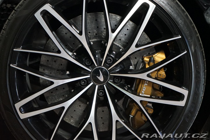 McLaren GT Lift B&W LED Záruka 2023