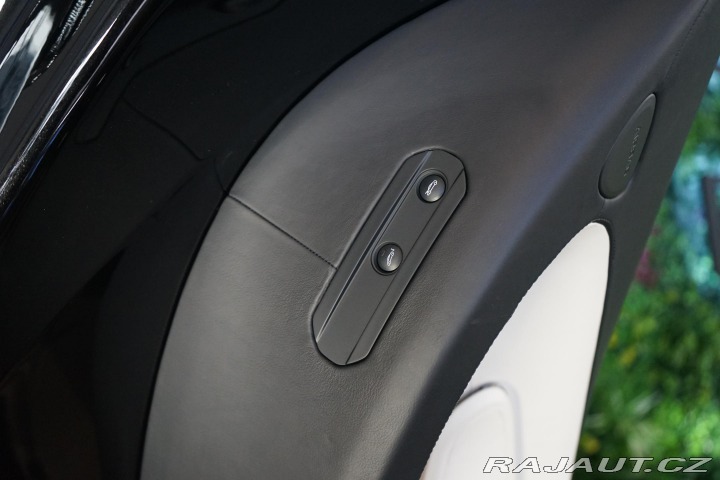 McLaren GT Lift B&W LED Záruka 2023