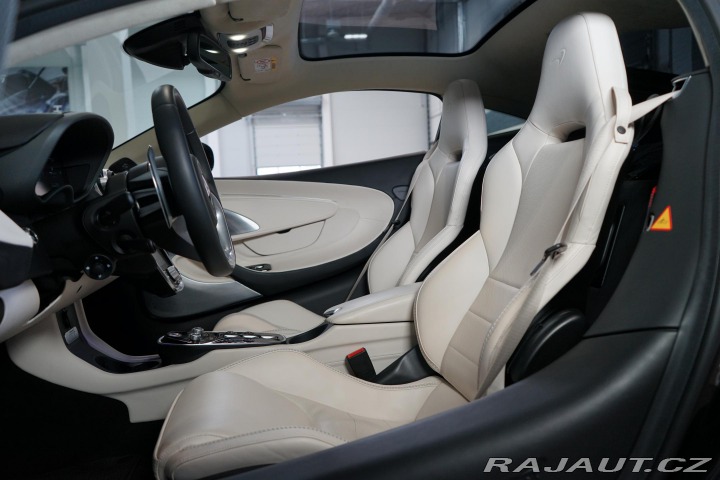 McLaren GT Lift B&W LED Záruka 2023