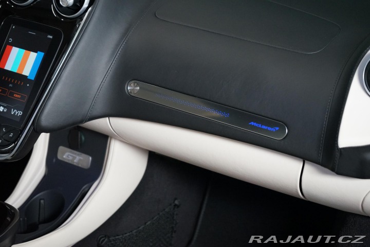 McLaren GT Lift B&W LED Záruka 2023