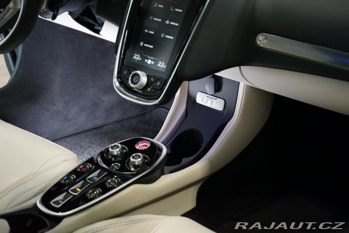 McLaren GT Lift B&W LED Záruka 2023