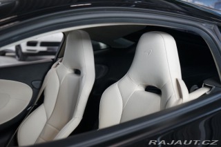 McLaren GT Lift B&W LED Záruka 2023