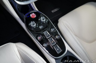 McLaren GT Lift B&W LED Záruka 2023