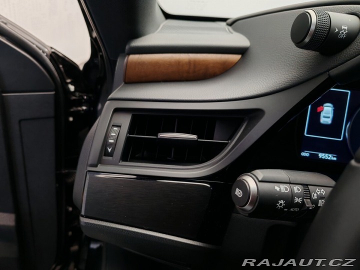 Lexus Ostatní modely ES 300h 300h Prestige 2024