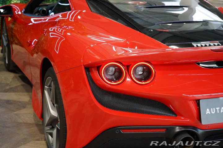 Ferrari F8 Tributo Lift Carbon Dayto 2022