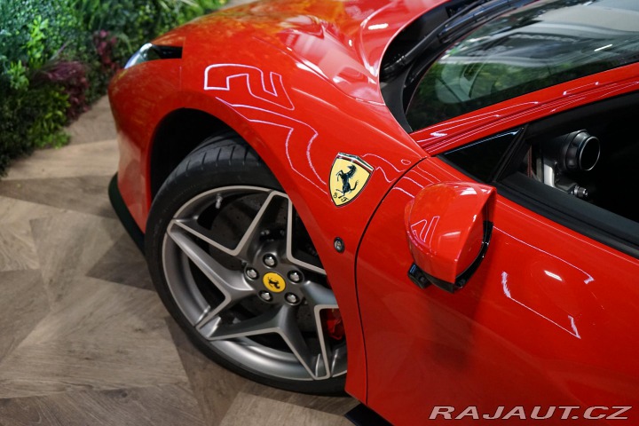 Ferrari F8 Tributo Lift Carbon Dayto 2022