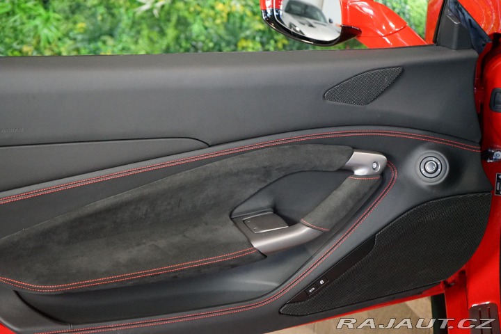 Ferrari F8 Tributo Lift Carbon Dayto 2022