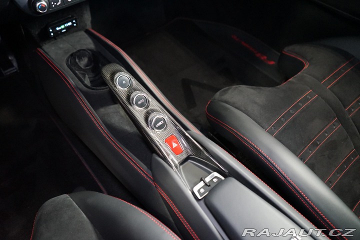 Ferrari F8 Tributo Lift Carbon Dayto 2022
