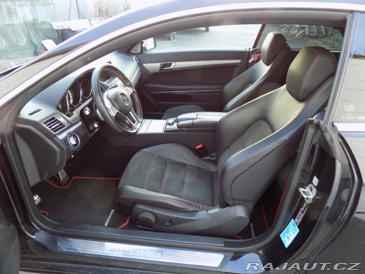 Mercedes-Benz E 350d/AMG-Line/DPH/LED/ 2015