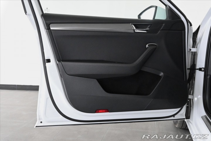 Škoda Superb 2,0 TDI 110 kW *STYLE* Zá 2021