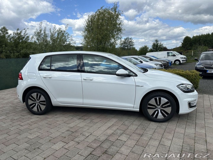 Volkswagen e-Golf REZERVOVÁNO, 100kW 32kWh 2020