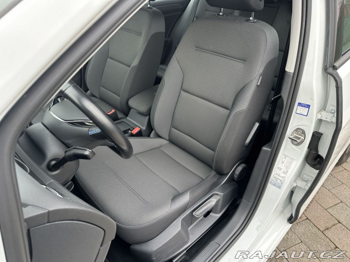 Volkswagen e-Golf 100kW 32kWh AC/DC TEPELNÉ 2020