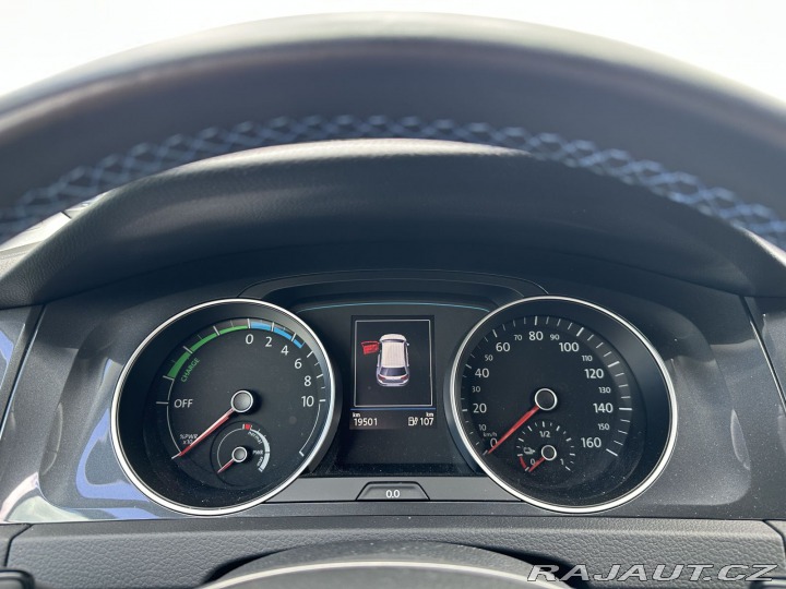 Volkswagen e-Golf REZERVOVÁNO, 100kW 32kWh 2020