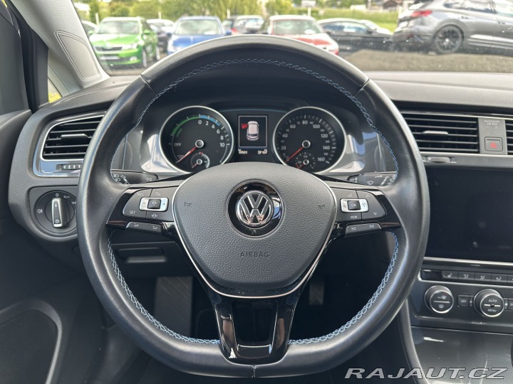 Volkswagen e-Golf REZERVOVÁNO, 100kW 32kWh 2020