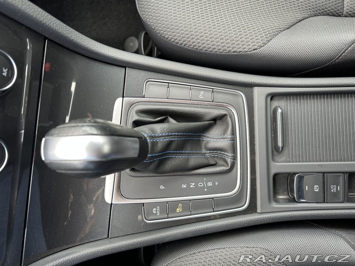 Volkswagen e-Golf REZERVOVÁNO, 100kW 32kWh 2020