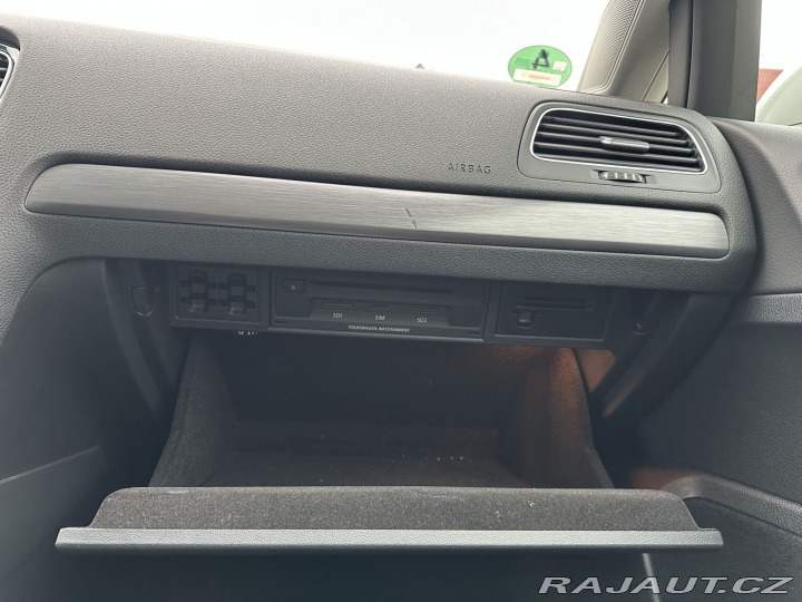 Volkswagen e-Golf 100kW 32kWh AC/DC TEPELNÉ 2020