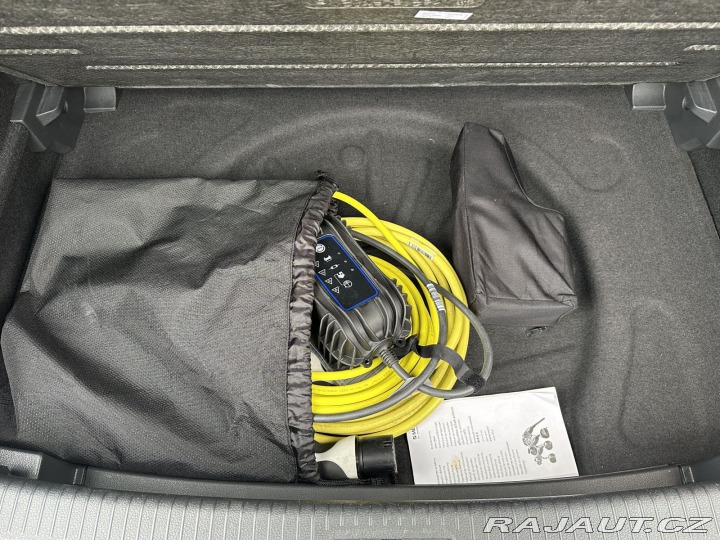 Volkswagen e-Golf 100kW 32kWh AC/DC TEPELNÉ 2020