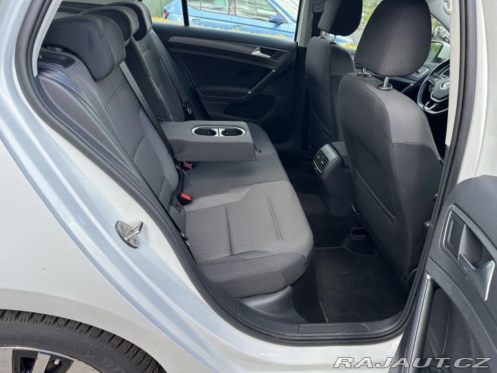 Volkswagen e-Golf REZERVOVÁNO, 100kW 32kWh 2020