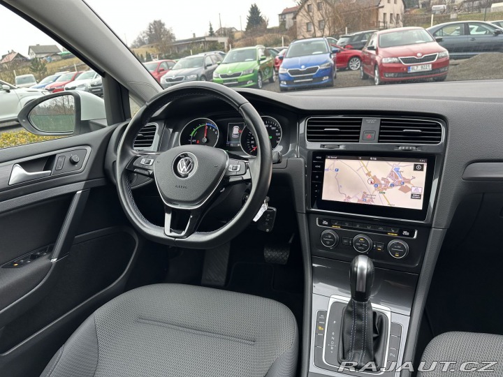 Volkswagen e-Golf 100kW 32kWh AC/DC TEPELNÉ 2020