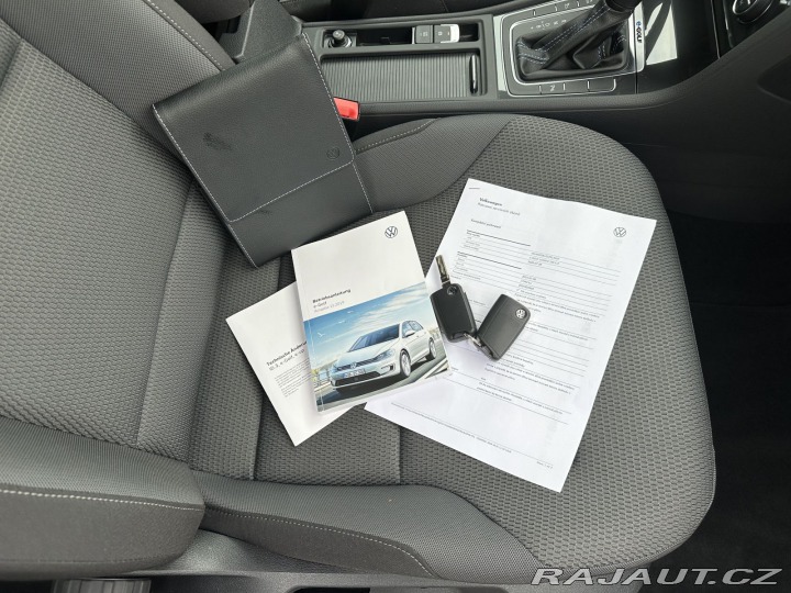 Volkswagen e-Golf 100kW 32kWh AC/DC TEPELNÉ 2020