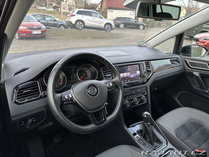 Volkswagen Golf Sportsvan 2,0TDI 110kW HIGHLINE TAŽ 2015
